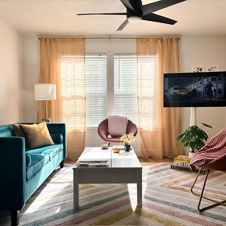 Convenient Downtown Stays Houston Exterior photo