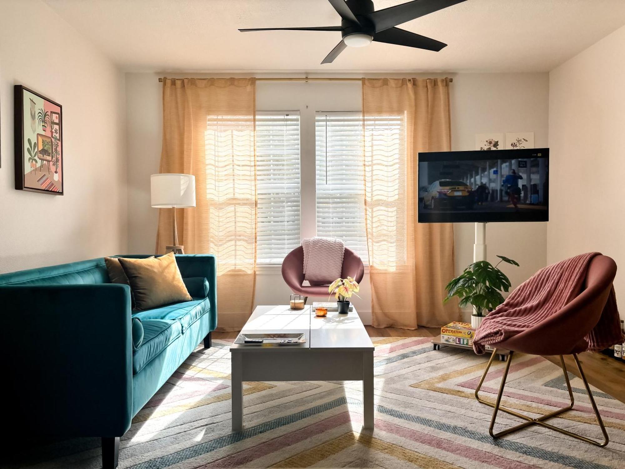Convenient Downtown Stays Houston Exterior photo
