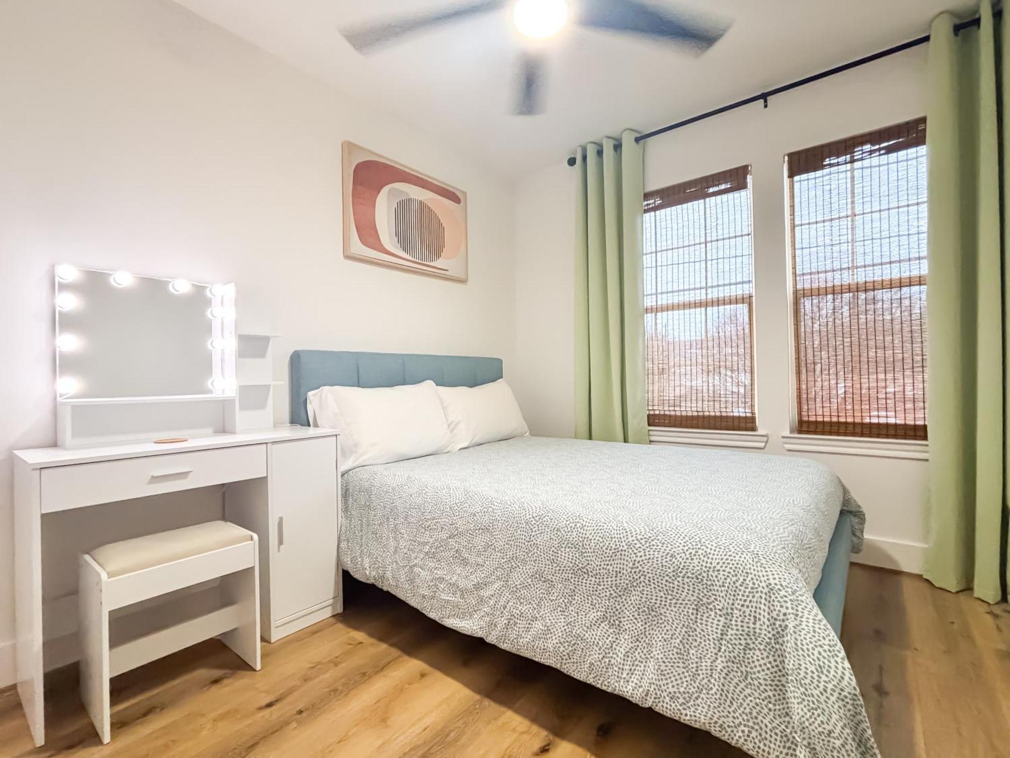 Convenient Downtown Stays Houston Exterior photo